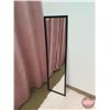 Image 2 : FIXTURE : Mirror w/Black Frame