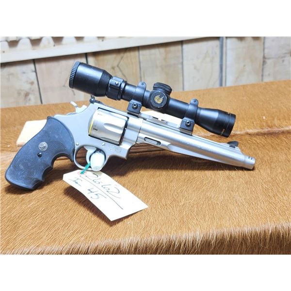 Smith & Wesson Performance Center Model 629 .44 Mag Revolver