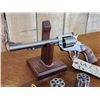 Image 3 : Ruger New Model Single Six .22 / .22 Magnum Revolver Stainless