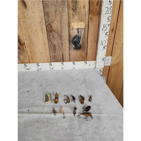 Group Of 12 Vintage Fishing Lures