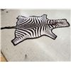 Image 3 : African Plains Zebra Rug Taxidermy
