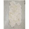 Image 4 : Sheep Skin Rug Taxidermy