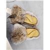 Image 2 : Pair Of Coyote Fur Mittens