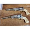 Image 7 : 6 Reproduction Non Firing Hand Guns