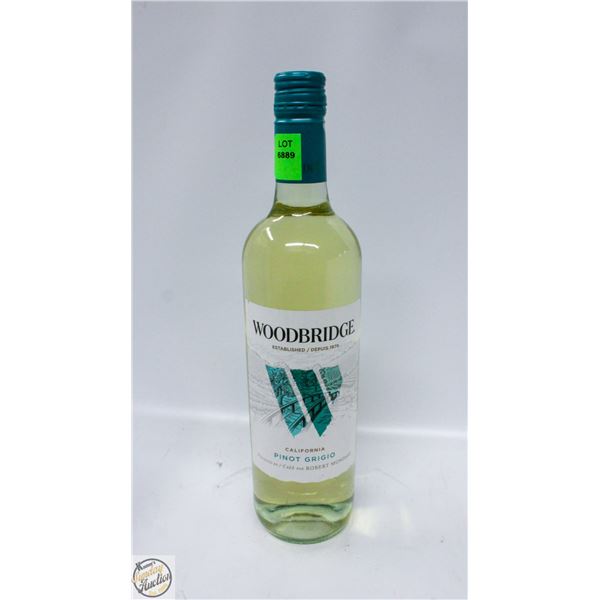 WOODBRIDGE PINOT GRIGIO 750ML 12% ALCOHOL