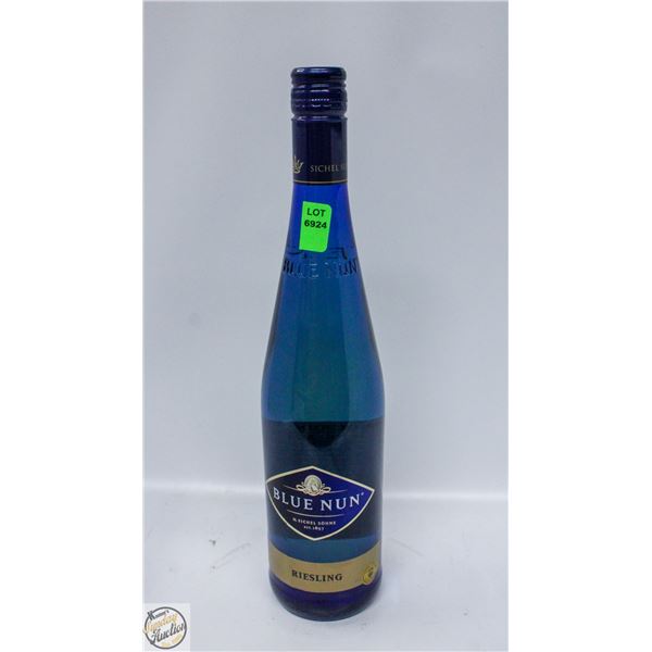 BLUE NUN RIESLING 750ML 9% ALCOHOL