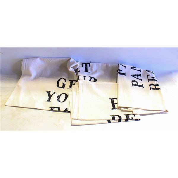 MONOGRAMMED TEA TOWELS- BRAND NEW- (4)