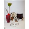 Image 1 : ESTATE DECOR INCLUDING HANDMADE WIRE BIRD,