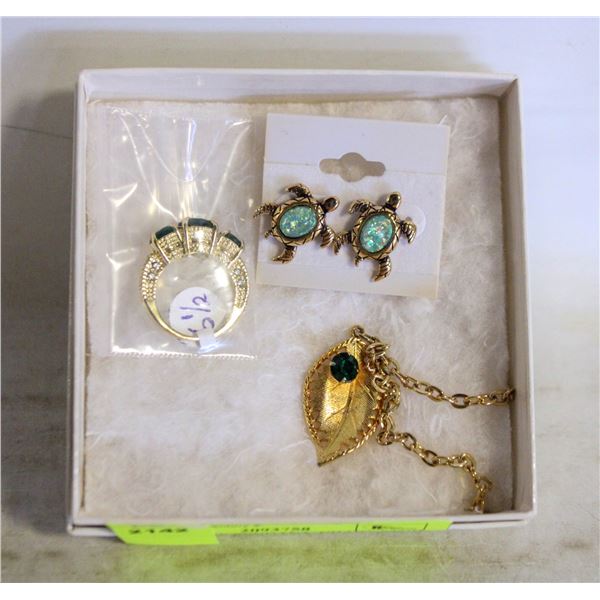 GOLD TONE PENDANT, CHAIN, STUD EARRINGS & RING
