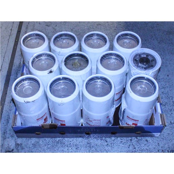LOT OF FLEETGUARD FS19946 FILTERS
