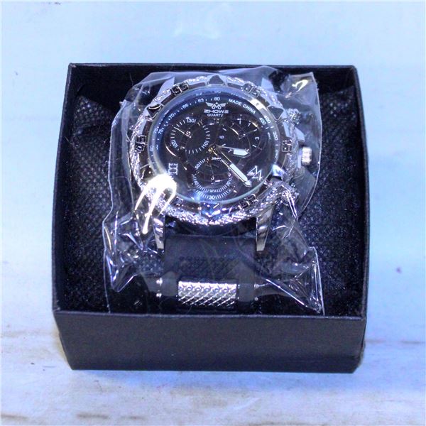 DIVERS STYLE SILVER & BLACK COLOURED WATCH