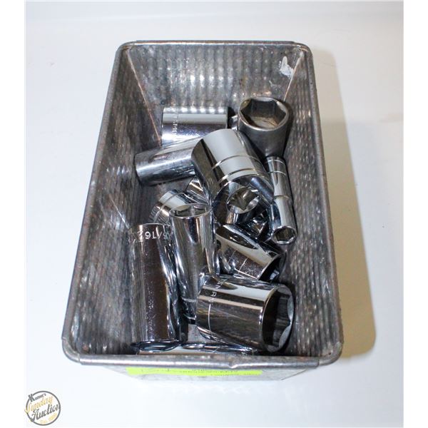 LOT OF VARIOUS SOCKETS