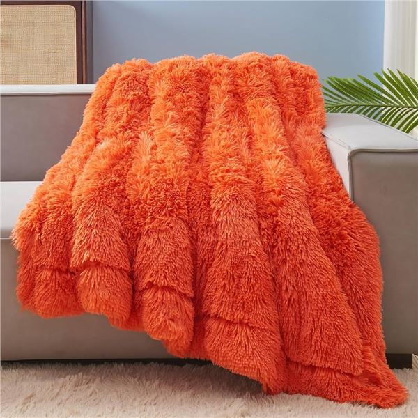 BRAND NEW GONAAP FAUX FUR THROW BLANKET QUEEN ORAN