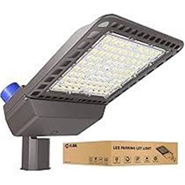BRAND NEW JC-LGL LED PARKING LOT LIGHT