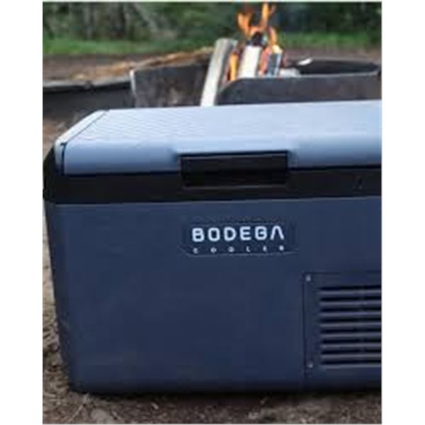 BRAND NEW BODEGA COOLER CAR COOLER PORTABLE FRIDGE