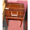 Image 1 : STANDING STORAGE CHEST 27.5" X 18" X 12"