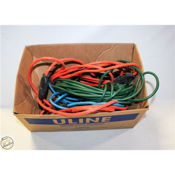 LOT OF OUTDOOR HEAVY DUTY EXTENSION CORDS