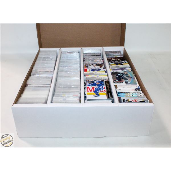 HOCKEY CARD LOT