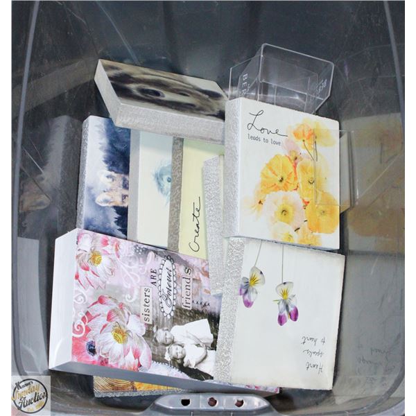 TOTE OF HAPPY LIFE WALL MOUNT TILES