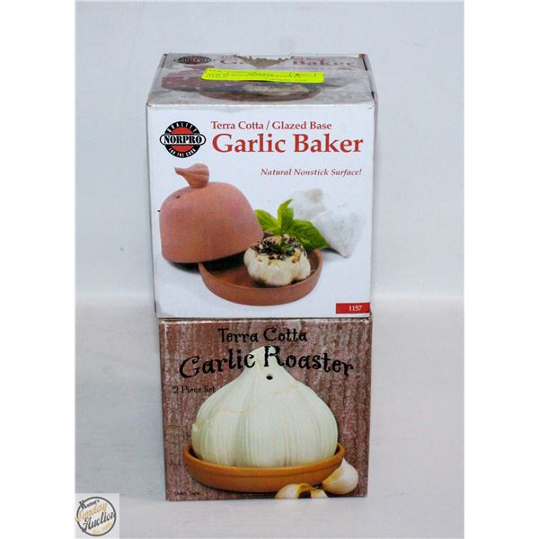 NEW IN BOX'S (2) TERRA COTTA GARLIC