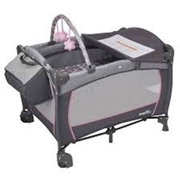 NEW EVENFLO BABYSUITE DELUXE PLAYARD