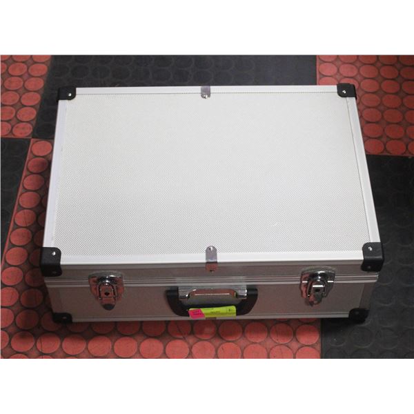 16" X 20" X 6" CARD CARRYING CASE