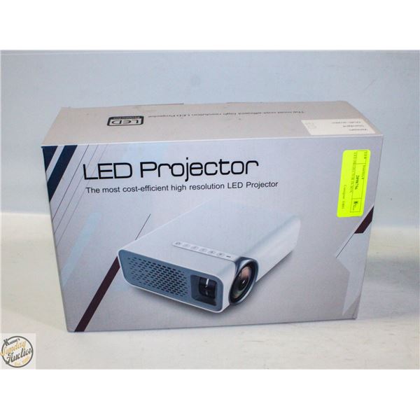 LED PROJECTOR IN BOX