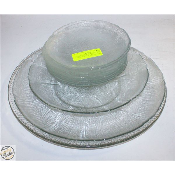 ESTATE LOT OF NATURE PATTERN PLATES VARIOUS SIZES