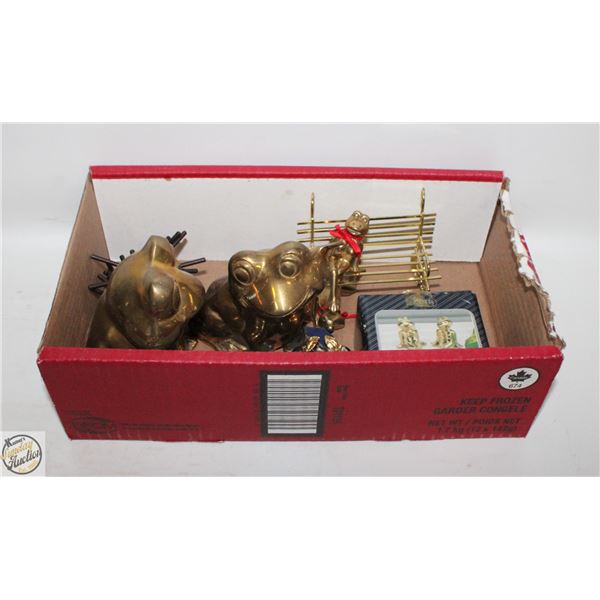 ESTATE LOT OF COLLECTION OF METAL  FROGS