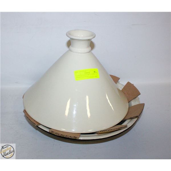 WHITE SUR LA TABLE TAGINE MOROCCAN STYLE