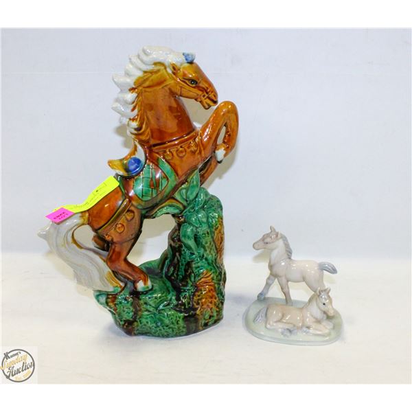PAIR OF HORSE SCULPTURES/STATUES