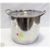 Image 1 : LARGE STOCK POT WITH LID