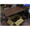 Image 1 : FOLDING TABLE WITH 4 CHAIRS