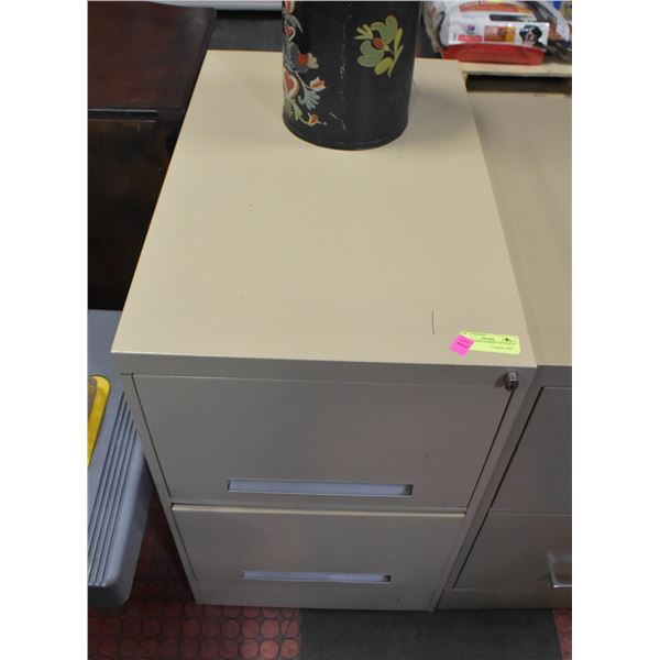 METAL FILING CABINET 18" X 28" X 18"