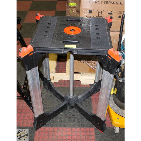 BLACK & DECKER COLLAPSIBLE WORKSTATION