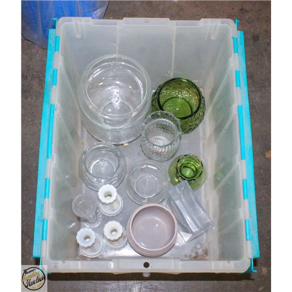 ESTATE LOT OF VARIOUS SIZE VASES