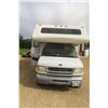 Image 2 : 2002 Ford F350 Class C Dually Four Winds 26 Ft International 10 Cylinder Gas Toy Hauler