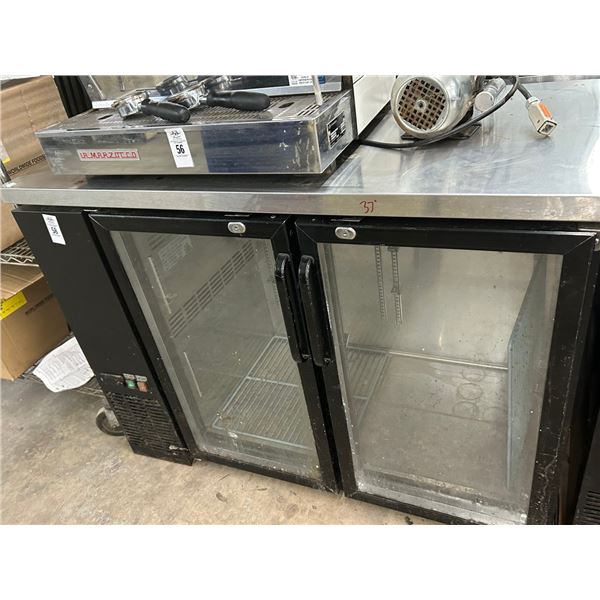 Avantco 4' Worktop Glass Door Reach In Beer Cooler 37°