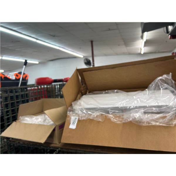 Hatco New 2'  Heat Lamp, Plastic To Go Containers - Top Shelf