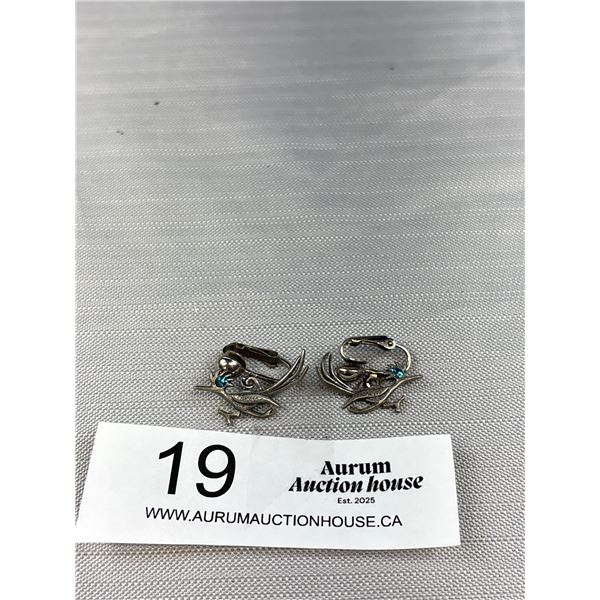 Vintage Signed J. Ritter Roadrunner Clip On Earrings