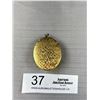 Image 3 : Vintage Texture Locket With Gorgeous Applied Flower Motif 2" X 1.5"