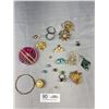 Image 2 : 1 Bag of Jewelry For Parts Or Crafts