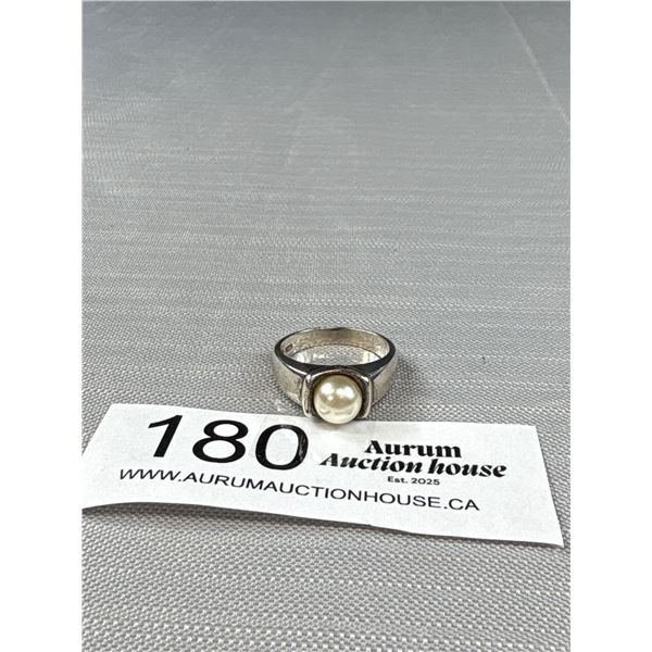 Vintage Solid 925 Sterling Silver Ring - Size 9 - 5.9 Grams - Marked & Tested