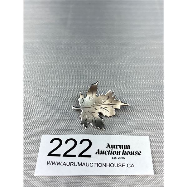 925 Sterling Silver Maple Leaf Brooch - 1 5/16" X 1 3/16" - 5.2 Grams - Marked & Tested