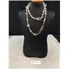 Image 1 : Vintage 38" Long Lucite Necklace