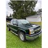 Image 1 : 2004 CHEVROLET SILVERADO 4X4 EXTENDED CAB PICKUP - RUNS AND DRIVES!
