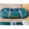 Image 3 : CABELA’S DELUXE TRUCK TENT