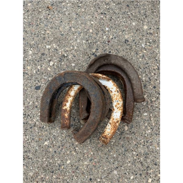HORSE SHOES; LOT
