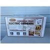 Image 5 : COMMERCIAL GRADE ELECTRIC GRINDERS BY CABELA’S - WORKS!