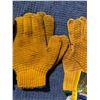 Image 3 : GLOVES WITH GRIPPING SURFACE